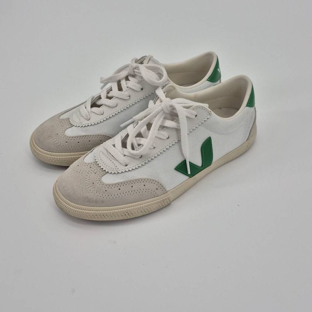 Veja Women's Volley Canvas Sneaker Size 8